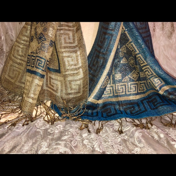 Square Color Block Scarf - Picture 2 of 6